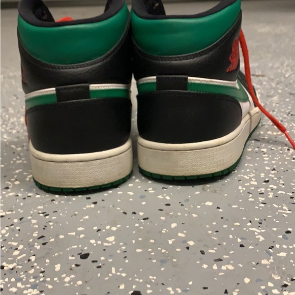 Nike Jordan 1’s high Pine Green - Picture 2 of 3
